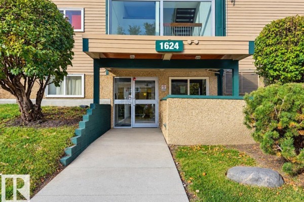 #107 1624 48 St Nw, Edmonton