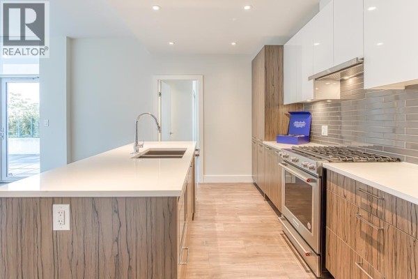 107 258 Nelson's Court, New Westminster, BC V3L0J9 Photo 5