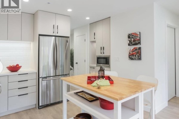 107 3018 St George Street, Port Moody, BC V3H0L4 Photo 4