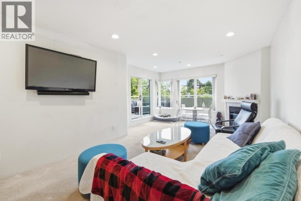 107 3280 W Broadway, Vancouver, BC V6K2H4 Photo 3