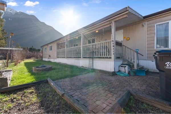 107 65367 Kawkawa Lake Road, Hope, Hope, BC, photo 2