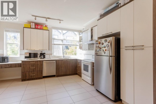 107 7533 Gilley Avenue, Burnaby, BC, photo 2