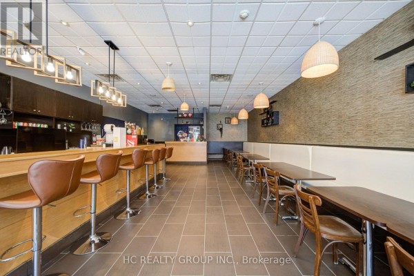 107 Brock Street S, Whitby, ON L1N4J9 Photo 4