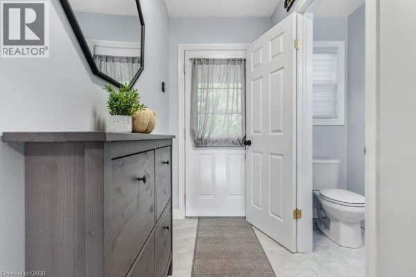 4pc Bathroom - 107 Gibbons Drive, Fergus, ON N1M3V8 Photo 5