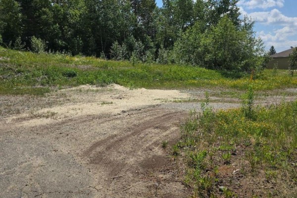 107 Government Road W, Kirkland Lake, ON P2N2E8 Photo 3