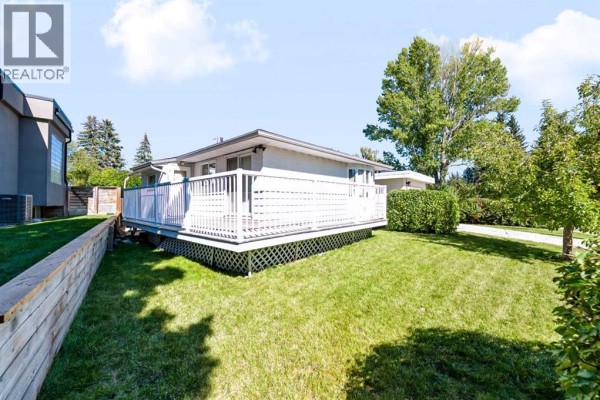 Bedroom - 107 Hallbrook Drive Sw, Calgary, AB T2V3H8 Photo 5