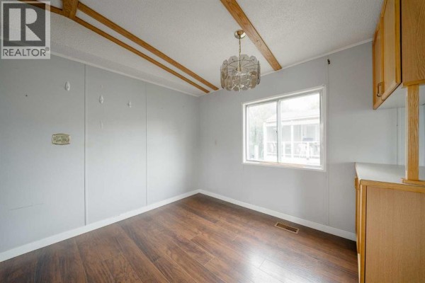 Laundry room - 107 Heritage Drive, Okotoks, AB T1S1M4 Photo 5