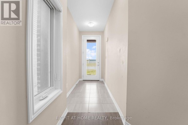 Primary Bedroom - 107 Louise Street, Welland, ON L3B0J8 Photo 3