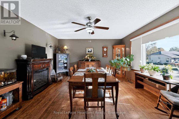 Eating area - 107 Mary Street, Central Huron, ON N0M1L0 Photo 5