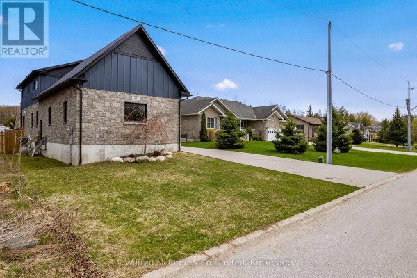 107 Ottawa Avenue, Saugeen Shores, ON N0H2L0 Photo 2