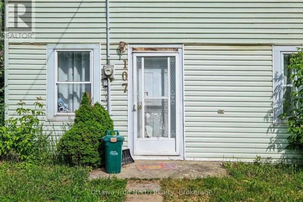 107 Oxford Street E, North Grenville, ON, photo 3