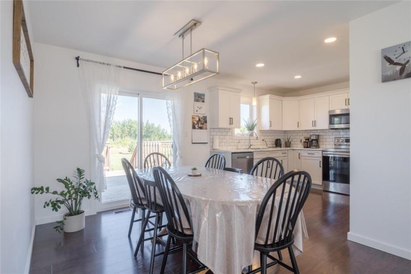 Kitchen - 107 Poplar Drive, Marchand, MB R0A0Z0 Photo 3