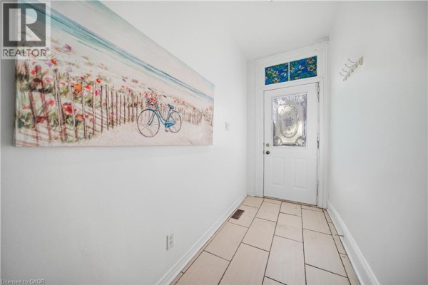 107 Queen Street S Unit# 2, Hamilton, ON, photo 3