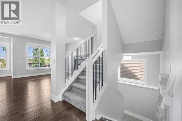 Living room - 107 Sage Bluff Green Nw, Calgary, AB T3R0X9 Photo 5