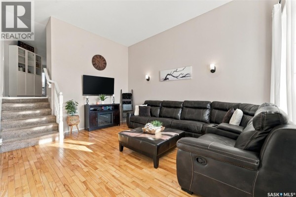 Dining room - 107 Sears Cove, Saskatoon, SK S7N4V5 Photo 3