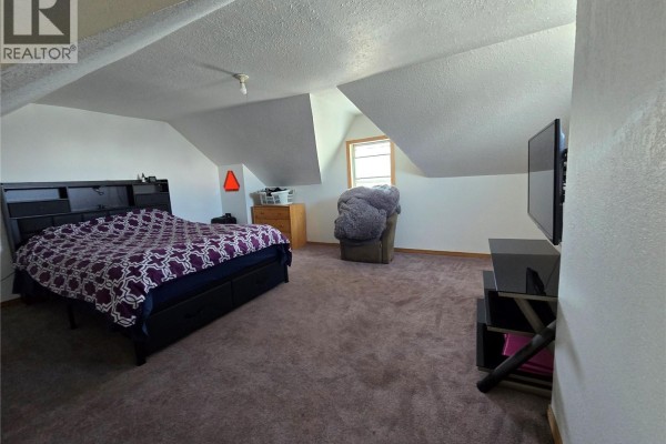 Living room - 107 Van Horne Street, Windthorst, SK S0G5G0 Photo 3