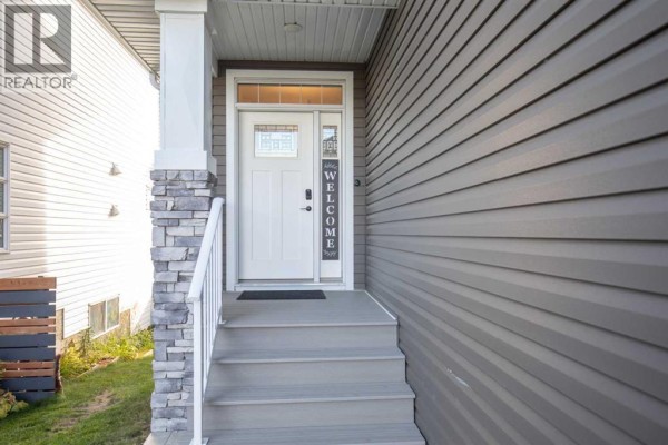 Kitchen - 107 Vancouver Crescent, Red Deer, AB T4R0P3 Photo 3