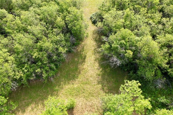107 Victoria Drive, Hillside Beach, MB R0E2A0 Photo 3