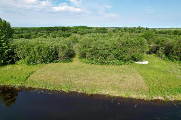 107 Victoria Drive, Hillside Beach, MB R0E2A0 Photo 5