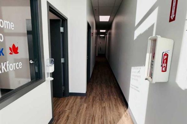 107/107a, 11601 101 Avenue, Grande Prairie, AB T8V0Z1 Photo 4