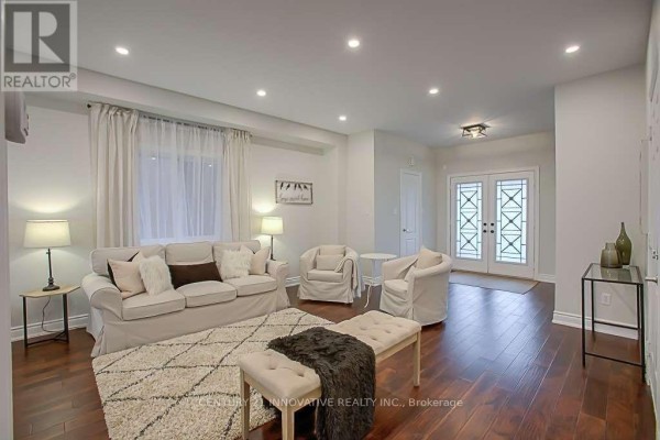 1070 Cumming Boulevard, Milton, ON, photo 2