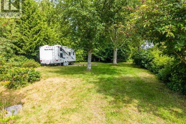 1070 Seventh Ave, Ucluelet, BC V0R3A0 Photo 2