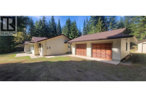 Laundry room - 1070 Webb Road, South Slocan, BC V0G2G0 Photo 4