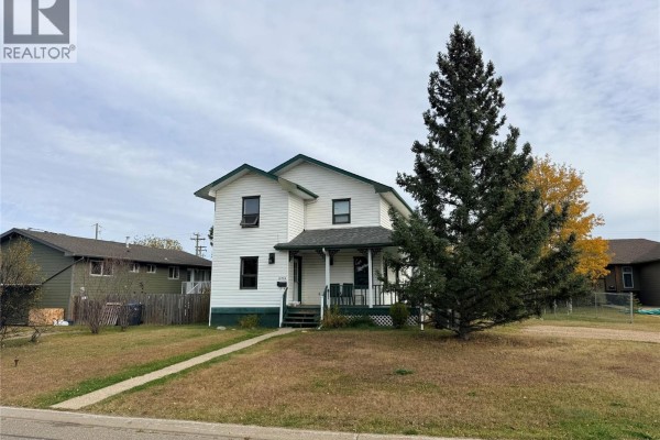 Residential for sale at 10704 Briarwood Crescent, Dawson Creek, BC - MLS® vxMNw1
