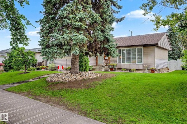 10715 50 St Nw, Edmonton, AB, photo 2