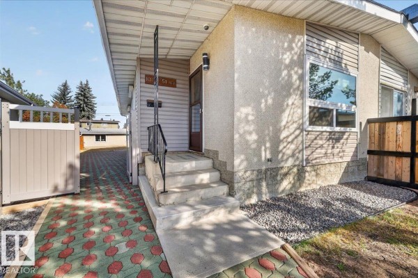 Bedroom 3 - 10716 51 Av Nw, Edmonton, AB T6H0L2 Photo 4