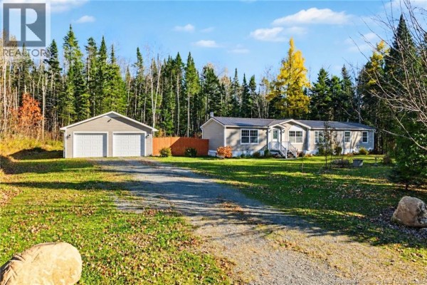Bath (# pieces 1-6) - 1072 Rte 628, Taymouth, NB E6C2B7 Photo 2