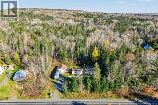 Bath (# pieces 1-6) - 1072 Rte 628, Taymouth, NB E6C2B7 Photo 4