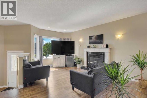 Bedroom - 10720 124b Avenue, Grande Prairie, AB T8V8K8 Photo 4