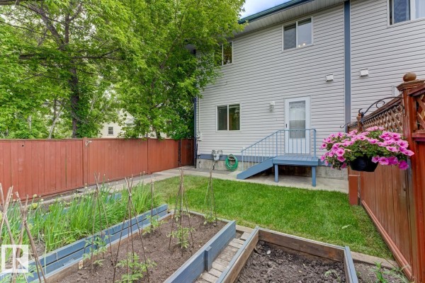 Bedroom 2 - 10728 71 Av Nw, Edmonton, AB T6E0X6 Photo 5