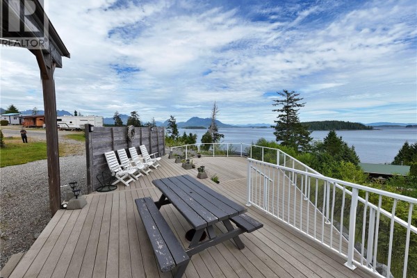 1073 Fifth Ave, Ucluelet, BC V0R3A0 Photo 5