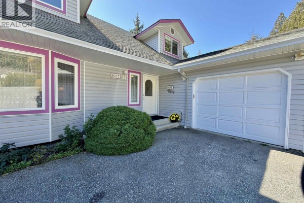 1073 Grandview Road, Gibsons, BC V0N1V3 Photo 2
