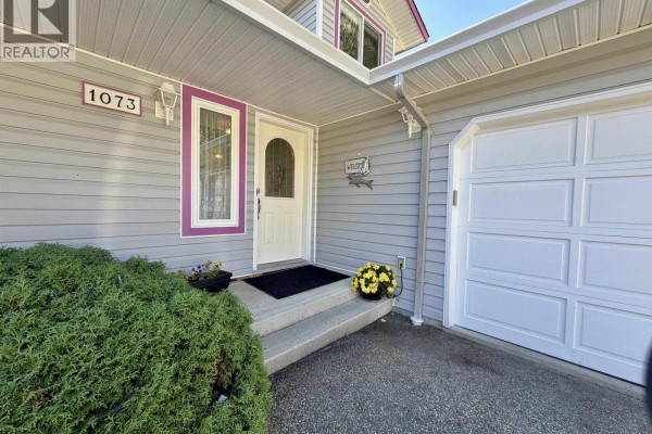 1073 Grandview Road, Gibsons, BC V0N1V3 Photo 3