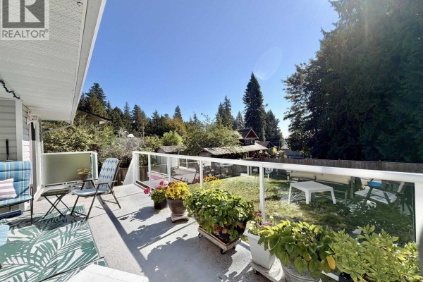 1073 Grandview Road, Gibsons, BC V0N1V3 Photo 4