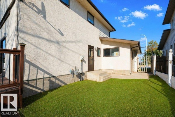 Family room - 10737 108a Av, Westlock, AB T7P1C5 Photo 4