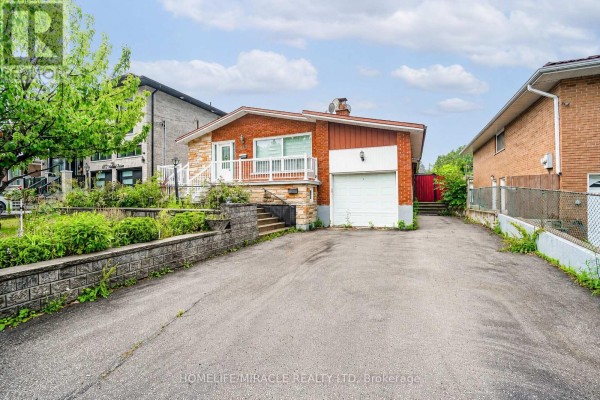 1074 Midland Avenue, Toronto, ON, photo 3