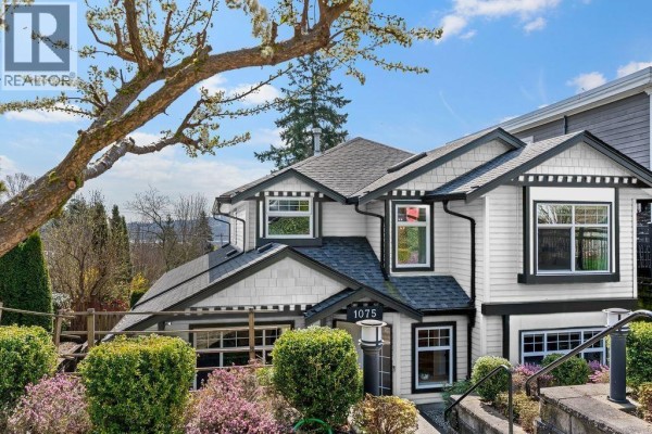 1075 Adderley Street, North Vancouver, BC V7L1T4 Photo 3
