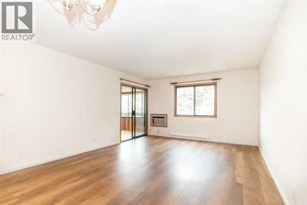 1075 Bernard Avenue Unit# 303, Kelowna, BC, photo 3