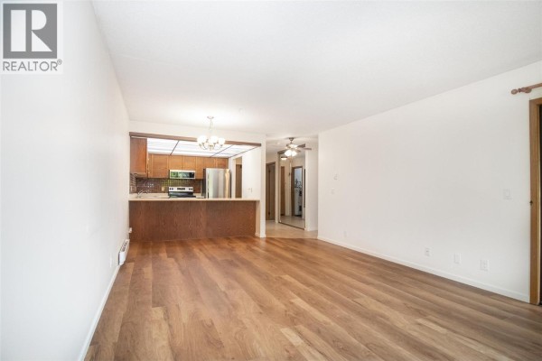 Storage - 1075 Bernard Avenue Unit# 303, Kelowna, BC V1Y6P7 Photo 4
