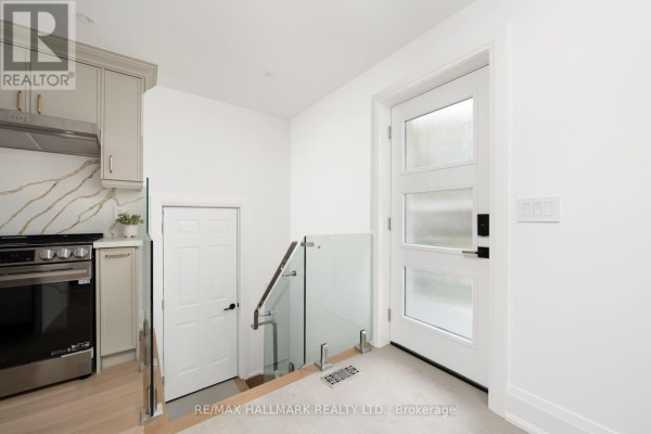 Bedroom 2 - 1075 Greenwood Avenue, Toronto, ON M4J4E2 Photo 5