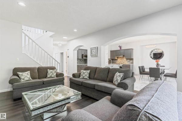 1075 Mckinney Gr Nw, Edmonton
