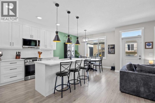 Kitchen - 1075 Stevens Place, Crossfield, AB T0M0S0 Photo 4