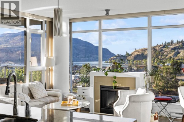Living room - 1075 Sunset Drive Unit# 702, Kelowna, BC V1Y9Y9 Photo 3