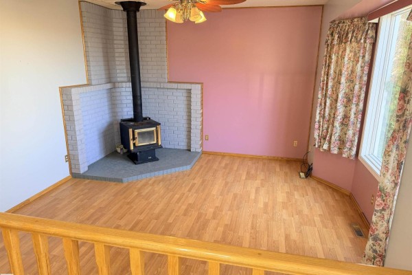 Primary Bedroom - 10751 109 Av, Westlock, AB T7P1B9 Photo 5