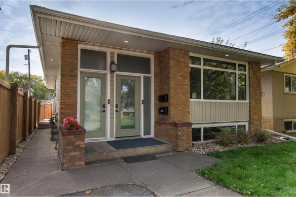 Den - 10753 79 Av Nw, Edmonton, AB T6E1S4 Photo 4