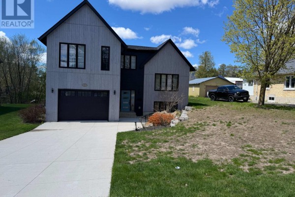 1076 7th Avenue, Hanover, ON, photo 2
